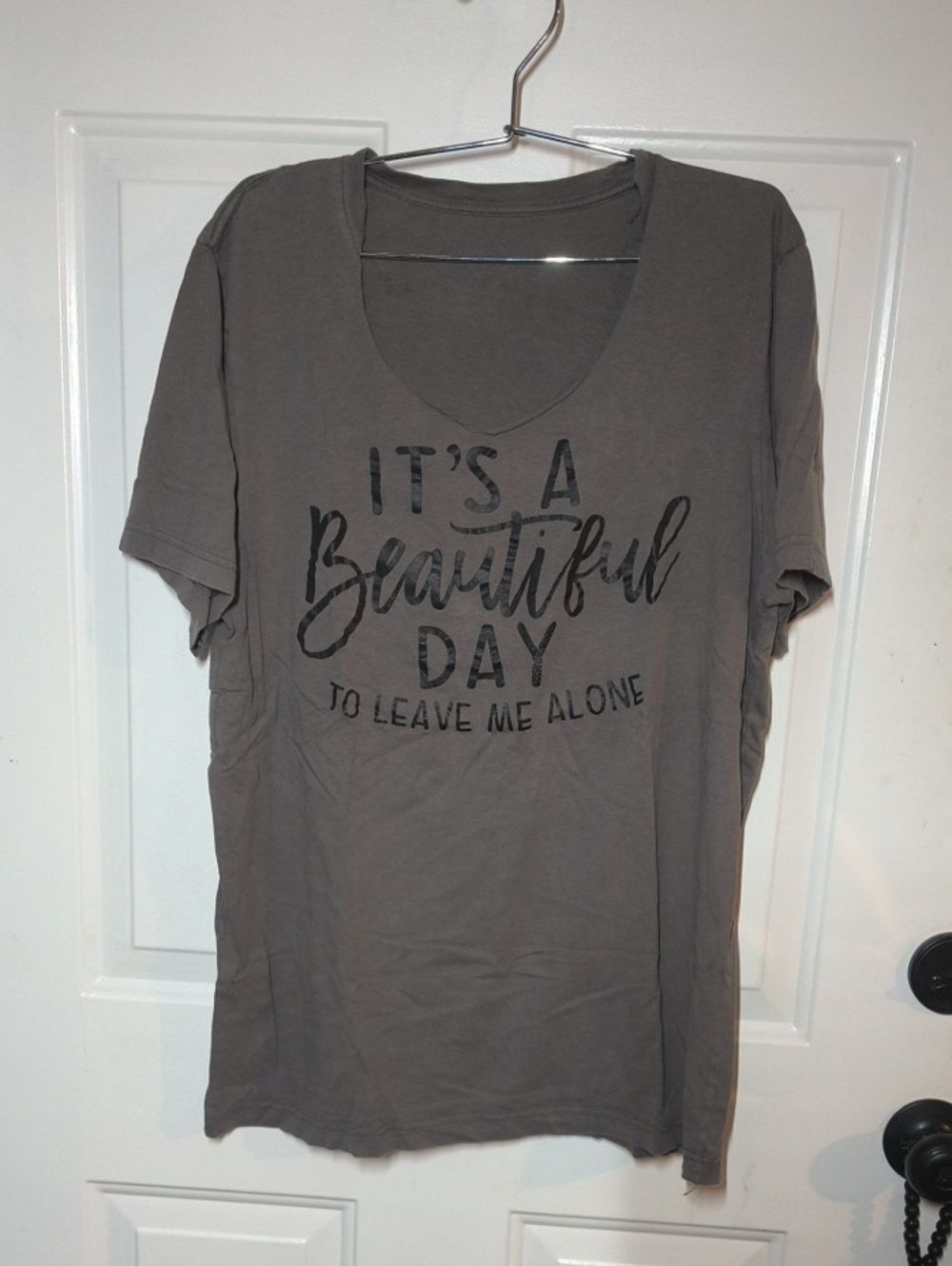 Women's Gray Short Sleeve Tee - 'It's a Beautiful Day' Graphic